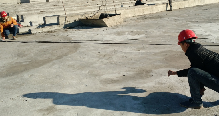 定位、彈基準線、試鋪